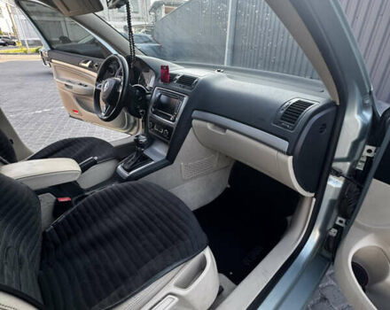 Зеленый Шкода Октавия, объемом двигателя 1.6 л и пробегом 384 тыс. км за 8500 $, фото 9 на Automoto.ua