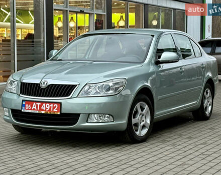 Зеленый Шкода Октавия, объемом двигателя 1.6 л и пробегом 199 тыс. км за 8777 $, фото 2 на Automoto.ua