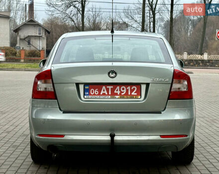 Зеленый Шкода Октавия, объемом двигателя 1.6 л и пробегом 199 тыс. км за 8777 $, фото 4 на Automoto.ua