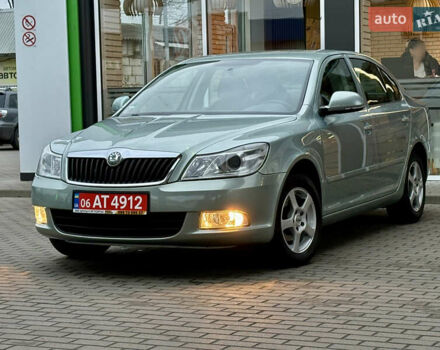 Зеленый Шкода Октавия, объемом двигателя 1.6 л и пробегом 199 тыс. км за 8777 $, фото 3 на Automoto.ua