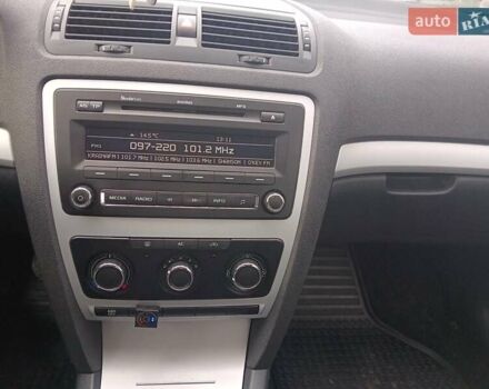 Зелений Шкода Октавія, об'ємом двигуна 1.6 л та пробігом 136 тис. км за 10300 $, фото 11 на Automoto.ua