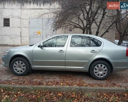 Зелений Шкода Октавія, об'ємом двигуна 1.6 л та пробігом 136 тис. км за 10300 $, фото 5 на Automoto.ua