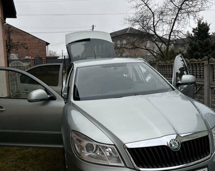 Зеленый Шкода Октавия, объемом двигателя 1.6 л и пробегом 222 тыс. км за 7700 $, фото 1 на Automoto.ua