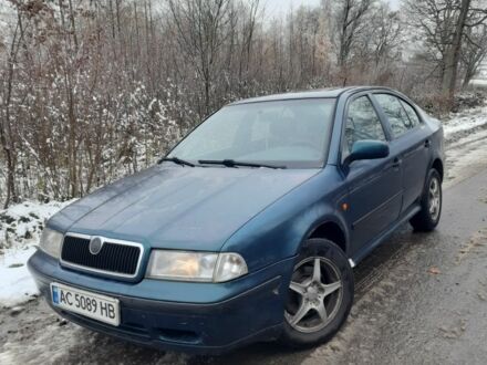 Зеленый Шкода Октавия, объемом двигателя 1.8 л и пробегом 360 тыс. км за 2400 $, фото 1 на Automoto.ua