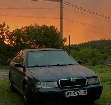 Зеленый Шкода Октавия, объемом двигателя 1.6 л и пробегом 340 тыс. км за 2500 $, фото 1 на Automoto.ua