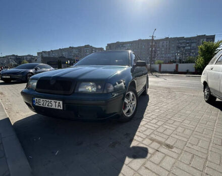 Зеленый Шкода Октавия, объемом двигателя 1.6 л и пробегом 296 тыс. км за 3100 $, фото 1 на Automoto.ua