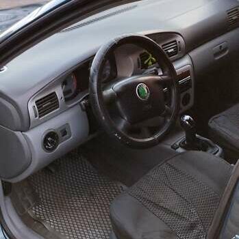 Зелений Шкода Октавія, об'ємом двигуна 1.6 л та пробігом 300 тис. км за 3000 $, фото 1 на Automoto.ua