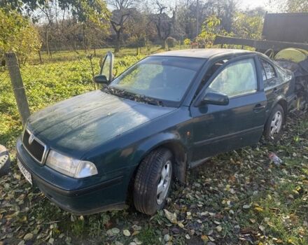 Зеленый Шкода Октавия, объемом двигателя 1.6 л и пробегом 300 тыс. км за 1450 $, фото 1 на Automoto.ua