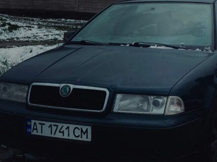 Зеленый Шкода Октавия, объемом двигателя 1.6 л и пробегом 340 тыс. км за 2500 $, фото 1 на Automoto.ua