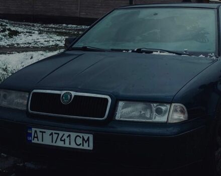 Зеленый Шкода Октавия, объемом двигателя 1.6 л и пробегом 340 тыс. км за 2500 $, фото 1 на Automoto.ua