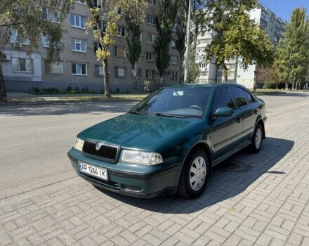 Зеленый Шкода Октавия, объемом двигателя 1.6 л и пробегом 327 тыс. км за 2300 $, фото 1 на Automoto.ua