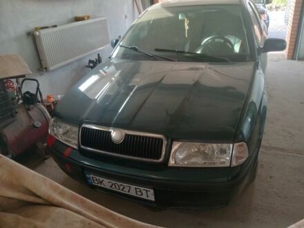 Шкода Октавія 1999 у Луцьку на Automoto.ua Зелений Шкода Октавія, об'ємом двигуна 1.8 л та пробігом 100 тис. км за 3300 $, фото 1 на Automoto.ua