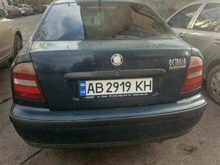 Зеленый Шкода Октавия, объемом двигателя 1.6 л и пробегом 475 тыс. км за 2300 $, фото 1 на Automoto.ua