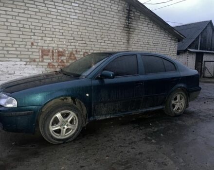 Зелений Шкода Октавія, об'ємом двигуна 1.8 л та пробігом 500 тис. км за 3300 $, фото 1 на Automoto.ua