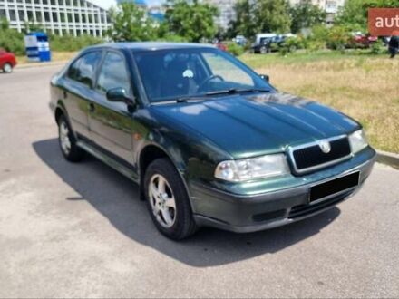 Шкода Октавія 2000 у Києві на Automoto.ua Зелений Шкода Октавія, об'ємом двигуна 1.78 л та пробігом 280 тис. км за 3900 $, фото 1 на Automoto.ua