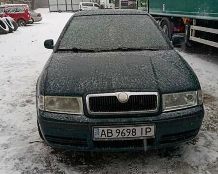 Зеленый Шкода Октавия, объемом двигателя 1.6 л и пробегом 373 тыс. км за 3900 $, фото 1 на Automoto.ua