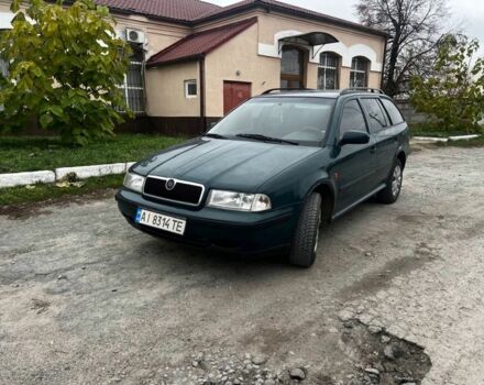 Зеленый Шкода Октавия, объемом двигателя 1.9 л и пробегом 376 тыс. км за 2500 $, фото 1 на Automoto.ua