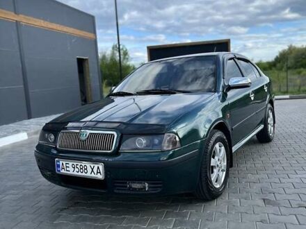 Шкода Октавія 2000 у Желтых Водах на Automoto.ua Зелений Шкода Октавія, об'ємом двигуна 2 л та пробігом 240 тис. км за 4600 $, фото 1 на Automoto.ua