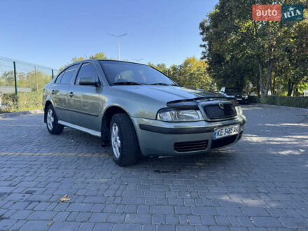 Шкода Октавия 2001 в Каменское - Днепродзержинск на Automoto.ua Зеленый Шкода Октавия, объемом двигателя 1.8 л и пробегом 300 тыс. км за 4300 $, фото 1 на Automoto.ua