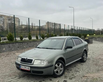 Зеленый Шкода Октавия, объемом двигателя 1.8 л и пробегом 294 тыс. км за 3500 $, фото 1 на Automoto.ua