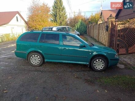 Зеленый Шкода Октавия, объемом двигателя 1.6 л и пробегом 193 тыс. км за 4200 $, фото 1 на Automoto.ua