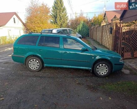 Зеленый Шкода Октавия, объемом двигателя 1.6 л и пробегом 193 тыс. км за 4200 $, фото 1 на Automoto.ua