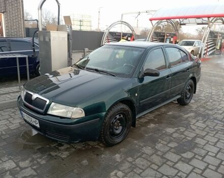 Зеленый Шкода Октавия, объемом двигателя 1.6 л и пробегом 380 тыс. км за 3500 $, фото 1 на Automoto.ua