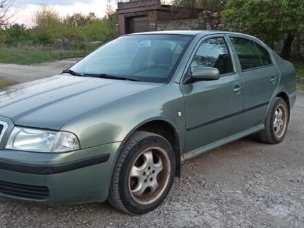 Зелений Шкода Октавія, об'ємом двигуна 2 л та пробігом 500 тис. км за 3500 $, фото 1 на Automoto.ua