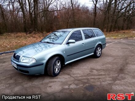 Шкода Октавія 2002 у Новоархангельске на Automoto.ua Зелений Шкода Октавія, об'ємом двигуна 1.8 л та пробігом 230 тис. км за 4100 $, фото 1 на Automoto.ua