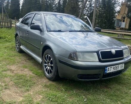 Зелений Шкода Октавія, об'ємом двигуна 1.6 л та пробігом 300 тис. км за 3100 $, фото 1 на Automoto.ua