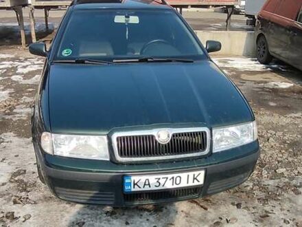 Шкода Октавия 2002 в Киеве на Automoto.ua Зеленый Шкода Октавия, объемом двигателя 1.6 л и пробегом 253 тыс. км за 5000 $, фото 1 на Automoto.ua
