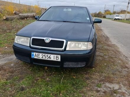 Зеленый Шкода Октавия, объемом двигателя 2 л и пробегом 259 тыс. км за 4200 $, фото 1 на Automoto.ua