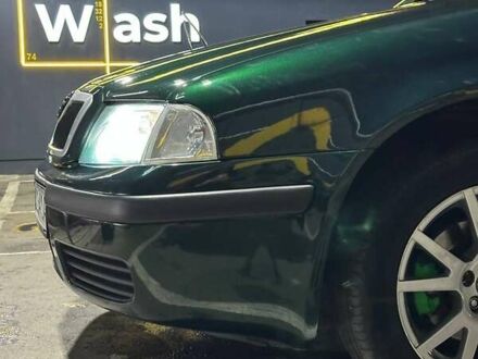 Зелений Шкода Октавія, об'ємом двигуна 2 л та пробігом 323 тис. км за 5600 $, фото 1 на Automoto.ua