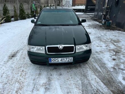 Зеленый Шкода Октавия, объемом двигателя 1.9 л и пробегом 300 тыс. км за 2400 $, фото 1 на Automoto.ua