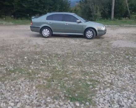 Зелений Шкода Октавія, об'ємом двигуна 1.6 л та пробігом 300 тис. км за 3200 $, фото 1 на Automoto.ua