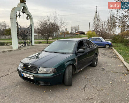 Зеленый Шкода Октавия, объемом двигателя 1.6 л и пробегом 383 тыс. км за 2500 $, фото 1 на Automoto.ua