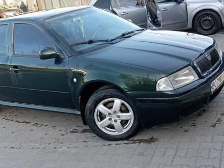 Зеленый Шкода Октавия, объемом двигателя 2 л и пробегом 270 тыс. км за 5200 $, фото 1 на Automoto.ua