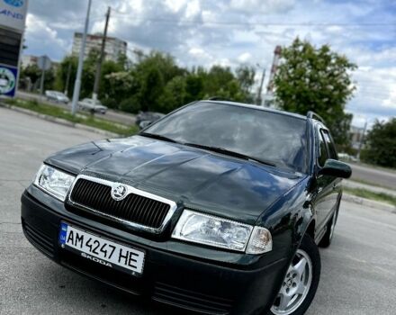 Зеленый Шкода Октавия, объемом двигателя 1.6 л и пробегом 220 тыс. км за 3800 $, фото 1 на Automoto.ua