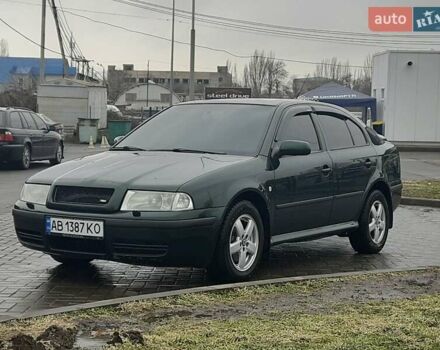 Зеленый Шкода Октавия, объемом двигателя 1.78 л и пробегом 241 тыс. км за 3999 $, фото 1 на Automoto.ua