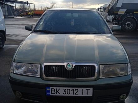 Зеленый Шкода Октавия, объемом двигателя 1.6 л и пробегом 370 тыс. км за 3800 $, фото 1 на Automoto.ua