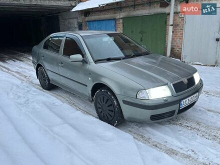 Зеленый Шкода Октавия, объемом двигателя 1.6 л и пробегом 255 тыс. км за 3999 $, фото 1 на Automoto.ua