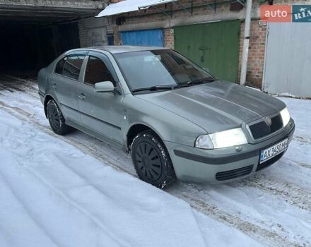 Зеленый Шкода Октавия, объемом двигателя 1.6 л и пробегом 255 тыс. км за 3999 $, фото 1 на Automoto.ua