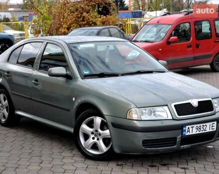 Зеленый Шкода Октавия, объемом двигателя 2 л и пробегом 200 тыс. км за 3800 $, фото 1 на Automoto.ua