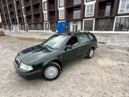 Зелений Шкода Октавія, об'ємом двигуна 1.9 л та пробігом 300 тис. км за 2200 $, фото 1 на Automoto.ua