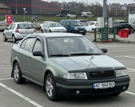 Зелений Шкода Октавія, об'ємом двигуна 1.6 л та пробігом 350 тис. км за 3300 $, фото 1 на Automoto.ua