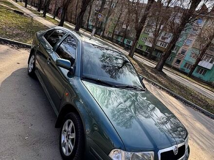 Зеленый Шкода Октавия, объемом двигателя 1.6 л и пробегом 280 тыс. км за 4300 $, фото 1 на Automoto.ua