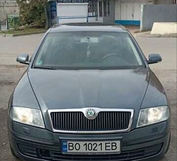 Зеленый Шкода Октавия, объемом двигателя 1.6 л и пробегом 287 тыс. км за 5600 $, фото 1 на Automoto.ua