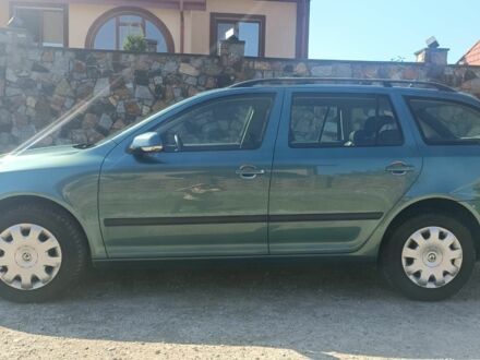 Зеленый Шкода Октавия, объемом двигателя 1.6 л и пробегом 204 тыс. км за 5700 $, фото 1 на Automoto.ua