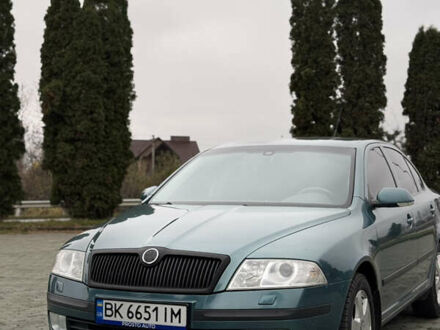 Зеленый Шкода Октавия, объемом двигателя 1.8 л и пробегом 255 тыс. км за 6100 $, фото 1 на Automoto.ua