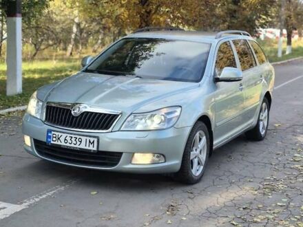 Шкода Октавія 2009 у Рівному на Automoto.ua Зелений Шкода Октавія, об'ємом двигуна 1.6 л та пробігом 278 тис. км за 6999 $, фото 1 на Automoto.ua